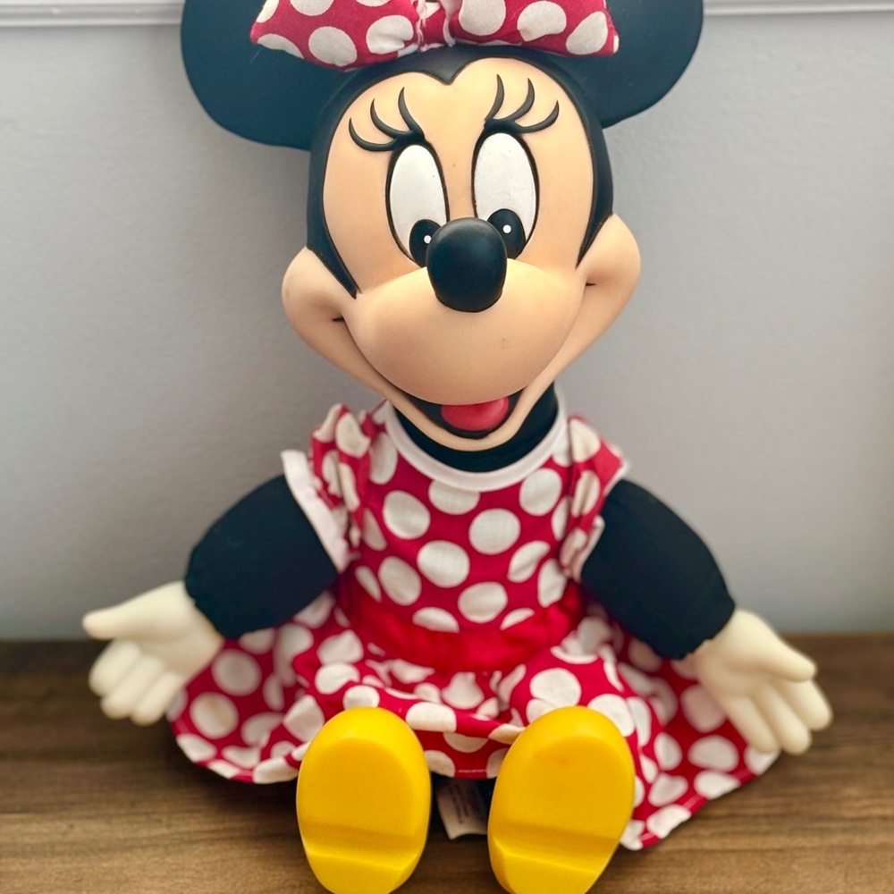 VINTAGE Disney Mouseketoys Minnie Mouse Rubber Face Soft Body Stuffed Doll Plush
